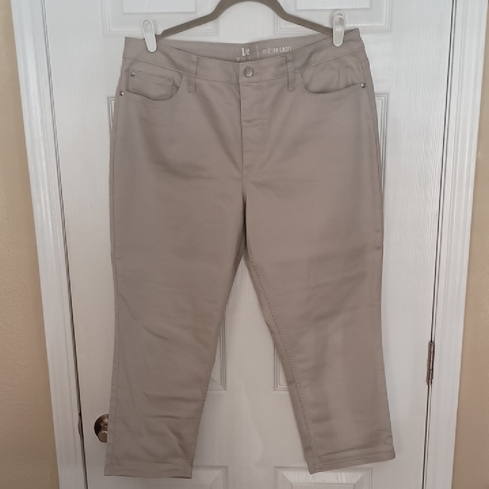 Lee Riders Midrise Size 16 Stretchy Capris (b260)
